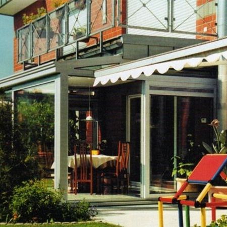 Terrassen-Überdachung unter Balkon